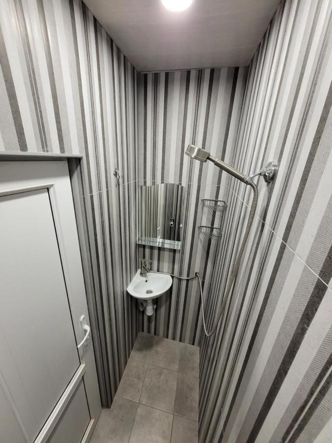 Hotel Мини Дом Целиком Около Мед Центра Астхик Erivan Exterior foto